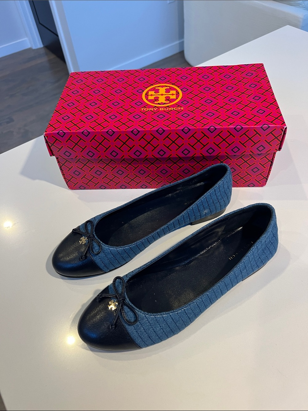 Tory Burch dark denim new navy blue cap toe quilted ballet bow flats 8.5